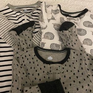 Cloud Island Gray and Black Sleepers